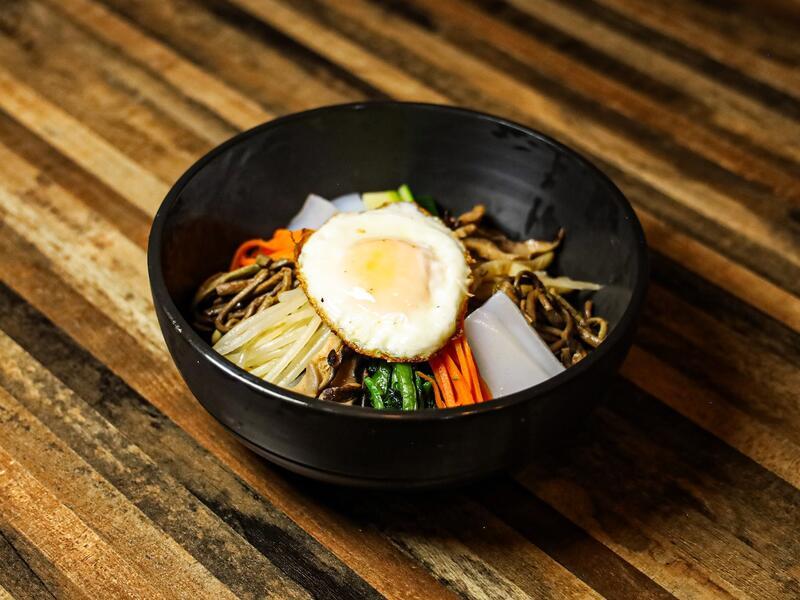 돌솥 비빔밥 Hot Stone Bibimbap