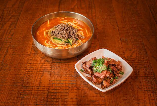 얼큰 칼국수-목살콤보 Spicy Kalguksu-Pork