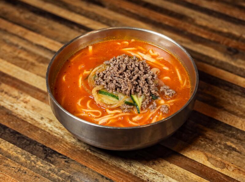 얼큰 칼국수 Spicy KalGukSu
